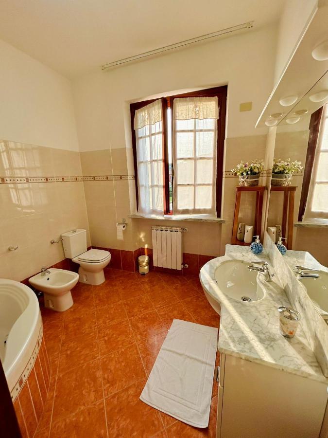 La Casa Del Tiglio Apartment Sarzana Exterior photo